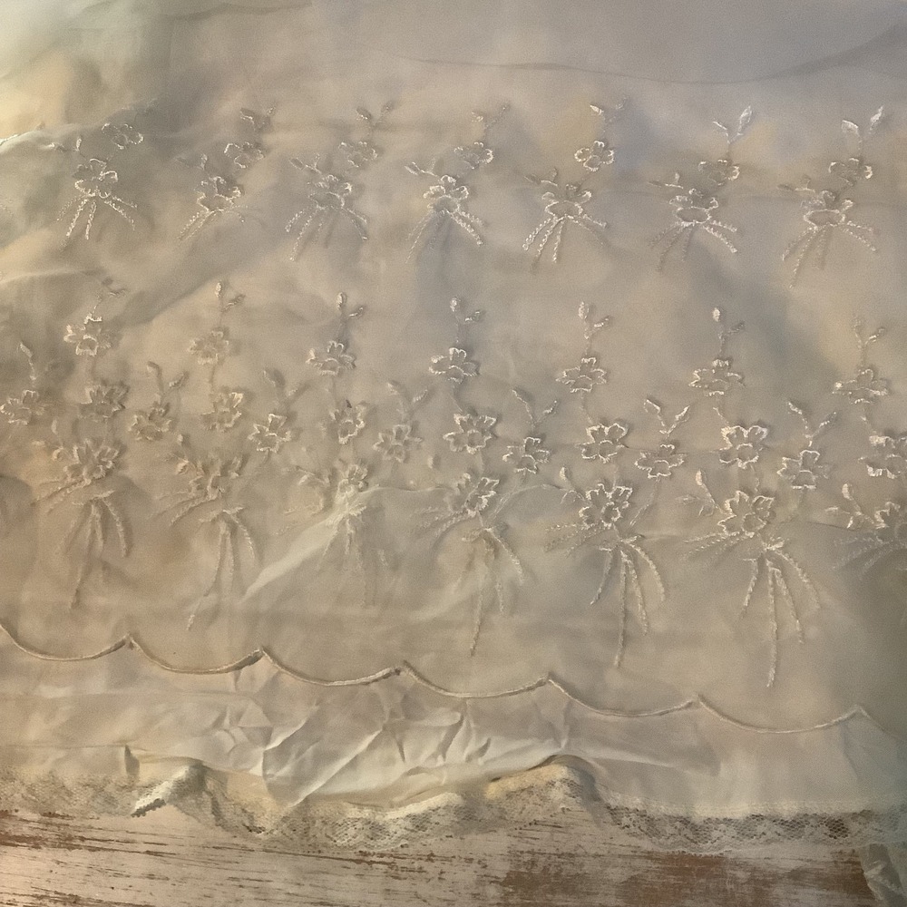 VTG White Lace & Organza Baby Girls Christening Baptism Gown Floral Embroidery - Picture 10 of 11
